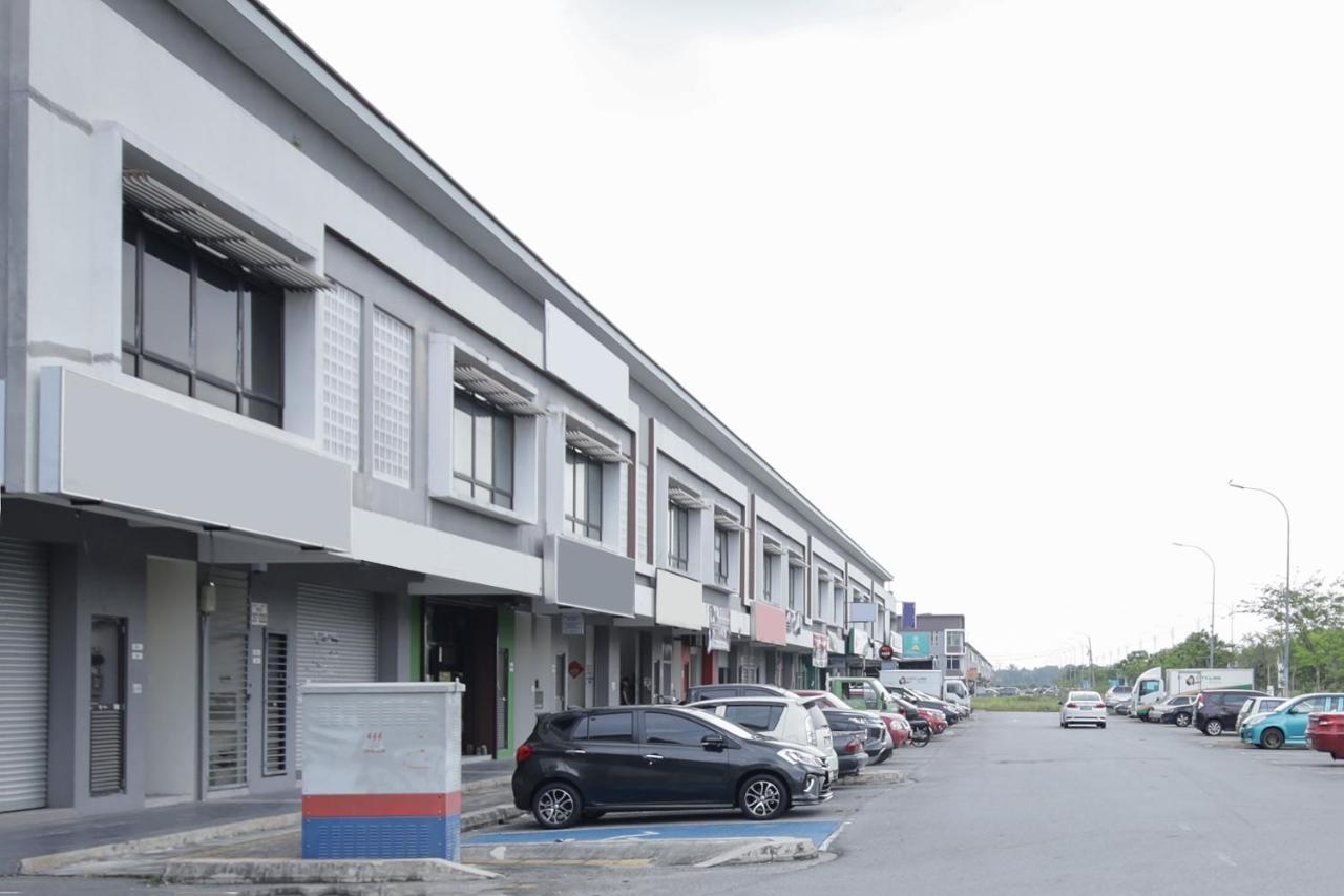 Oyo 90399 Green Home Hotel Syariah Σεπάνγκ Εξωτερικό φωτογραφία