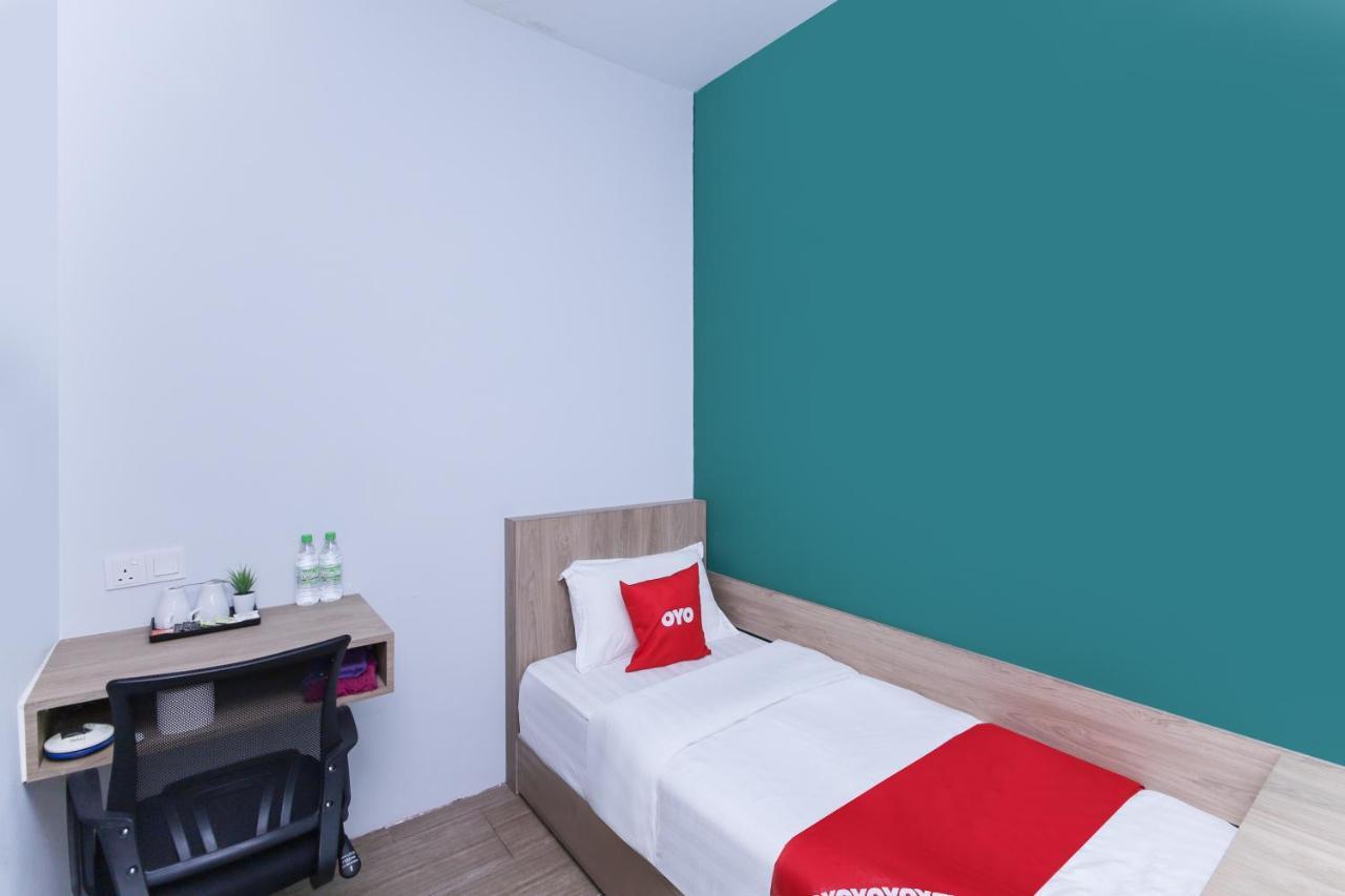 Oyo 90399 Green Home Hotel Syariah Σεπάνγκ Εξωτερικό φωτογραφία
