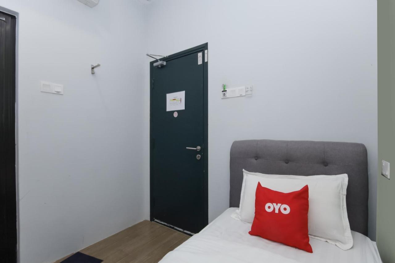 Oyo 90399 Green Home Hotel Syariah Σεπάνγκ Εξωτερικό φωτογραφία