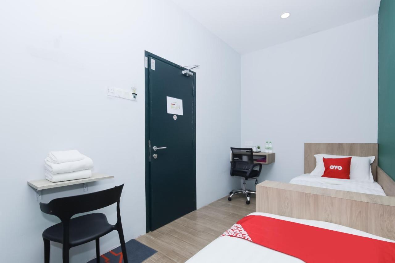 Oyo 90399 Green Home Hotel Syariah Σεπάνγκ Εξωτερικό φωτογραφία